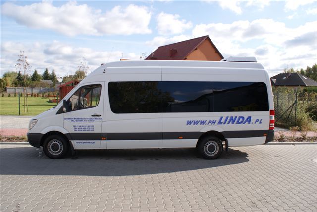 Wypożyczony bus 9 osobowy w okolicach poznania | Wynajem Busów Poznań - P.H. Linda